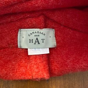 Warm 100% wool hat. Very good condition